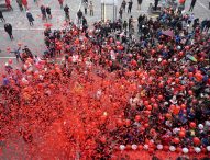 Pesaro, Ricci dà l’addio alle auto in piazza e apre l’anno di Rossini