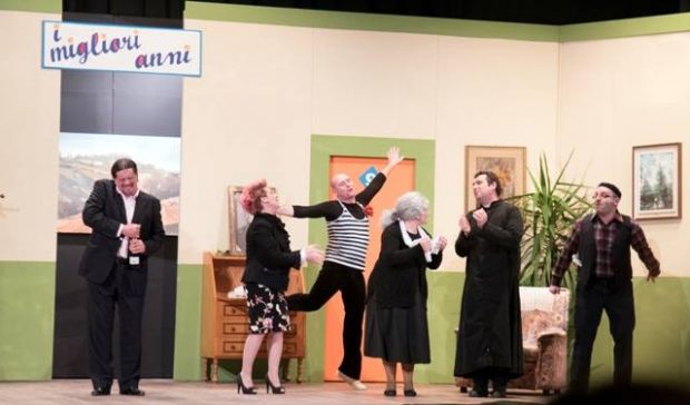 Cianfrusaglia: dopo il maltempo le risate. Debutto sold out per il Gaf