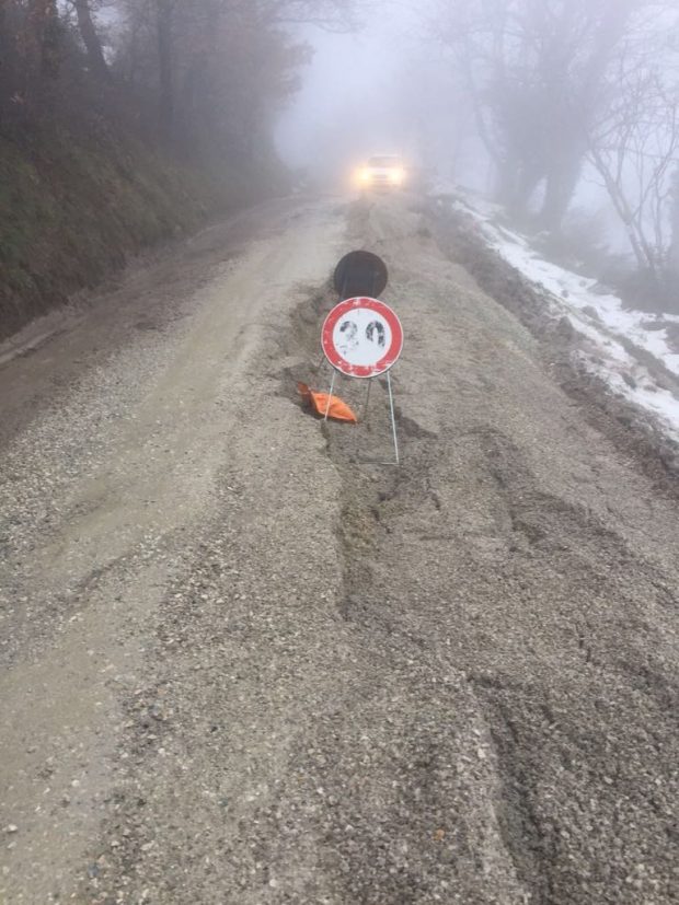Maltempo, nuove frane sulle strade provinciali
