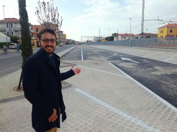 S’inaugura il grande parcheggio vicino alla stazione, Barbieri: “Tanti l’avevano promesso ma nessuno l’ha mai realizzato”