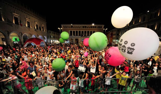 Magia, spettacolo, musica, a Pesaro arriva la 1/2 Notte Bianca dei Bambini dedicata al 150° di Rossini