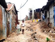 Morire di rifiuti negli slum africani. La presenza de L’Africa Chiama