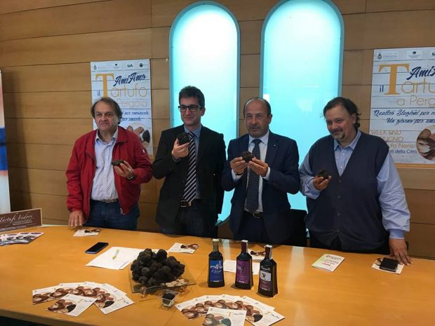 5 week-end per degustare il tartufo nero estivo e i migliori vini locali, torna AmiAmo il Tartufo a Pergola