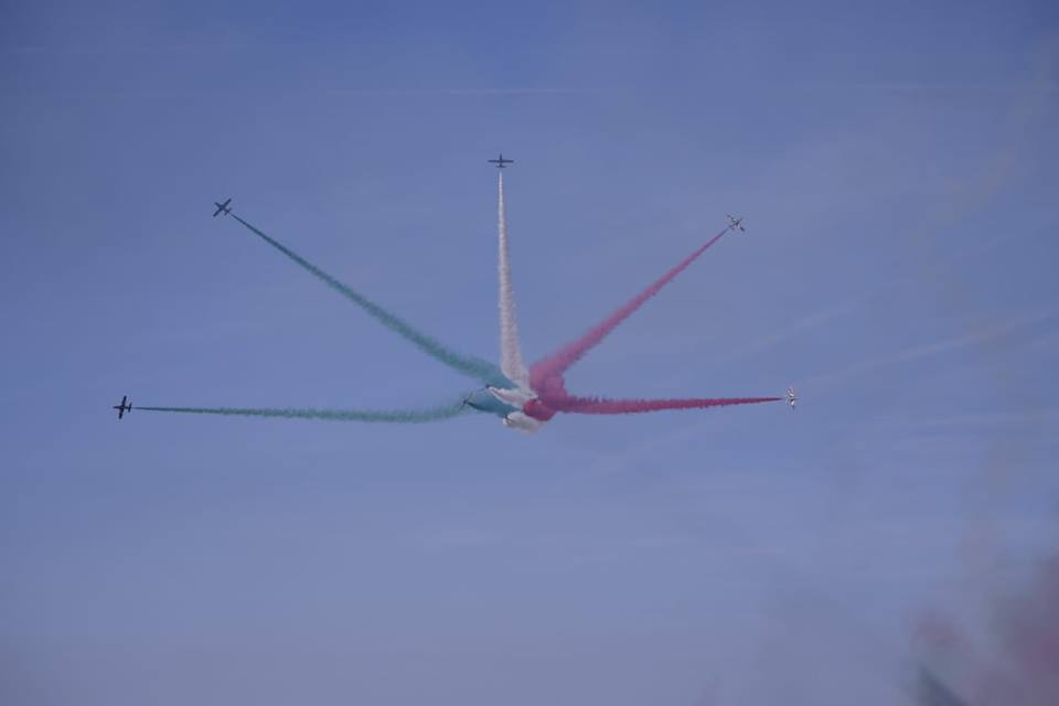 35488051_1277236765712281_5100172435915800576_n