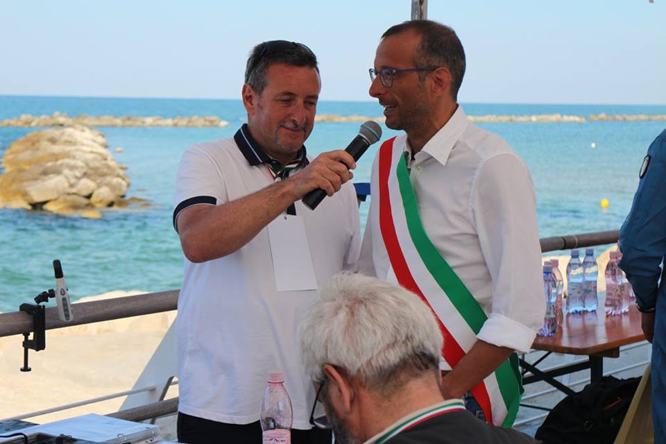 35493867_1277238305712127_4081109015927455744_n