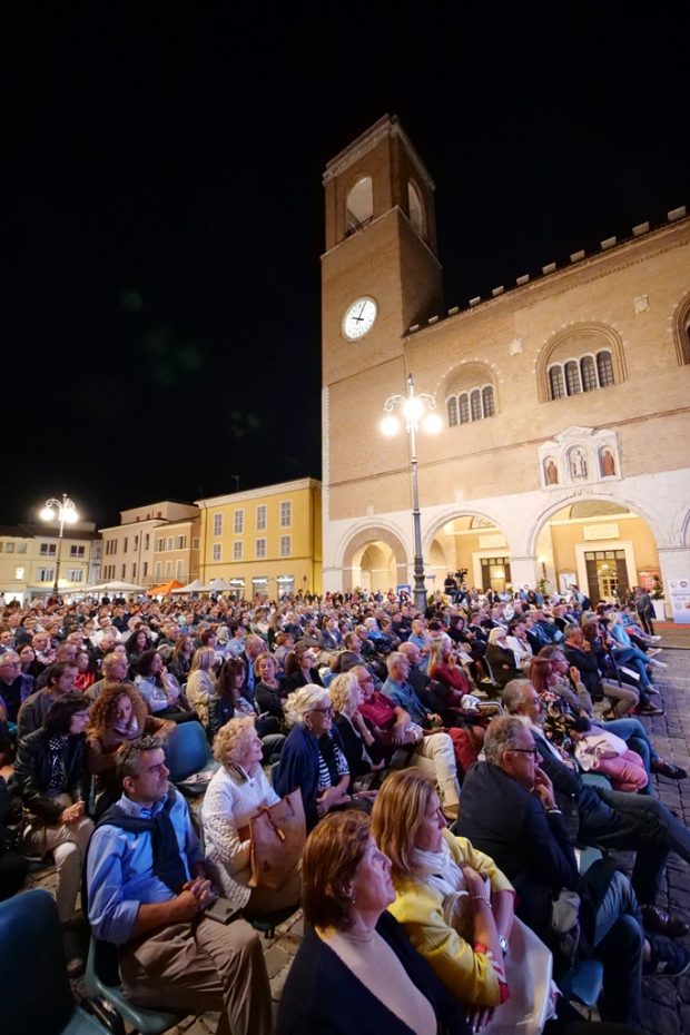 Moni Ovadia, Nando Dalla Chiesa, Tiziana Ferrario, Massimo Cacciari a Passaggi Festival