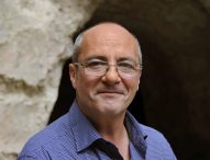 Don Antonio Loffredo, il parroco che ha ridato speranza al Rione Sanità di Napoli è il sindaco de Il Paese dei Balocchi 2018