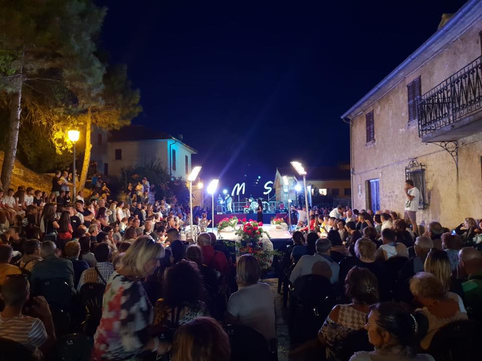 39281897_10216633380057775_4475921861682659328_n