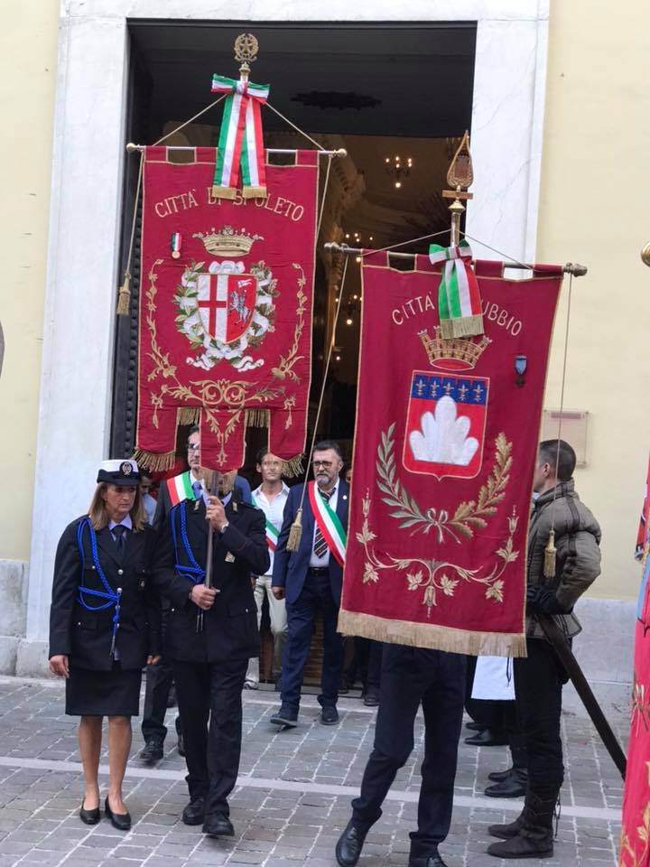 39306753_10216642933336601_152712656040493056_n