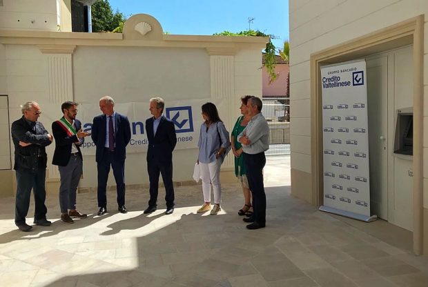 Inaugurato sportello bancomat nel cuore di Marotta