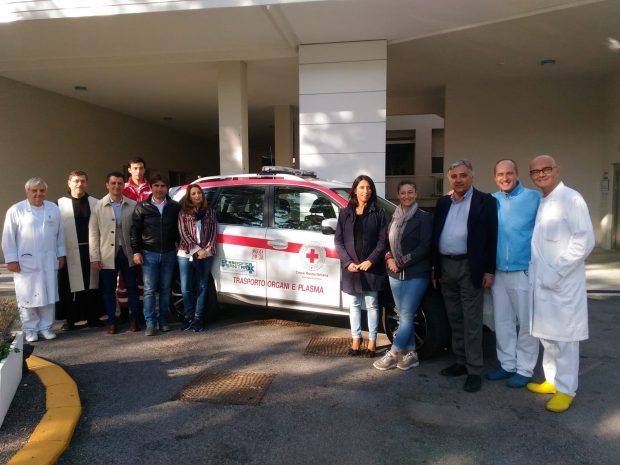 Inaugurato il nuovo mezzo della Croce Rossa per il trasporto di organi e plasma
