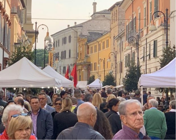 Edizione record per la Fiera del Tartufo di Pergola: +30% di presenze. E al Museo dei Bronzi +38% di visitatori