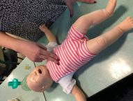 Massaggio cardiaco? I ragazzi lo imparano al Liceo: medici e infermieri di Marche Nord entrano al Classico di Fano e allo Scientifico di Pesaro