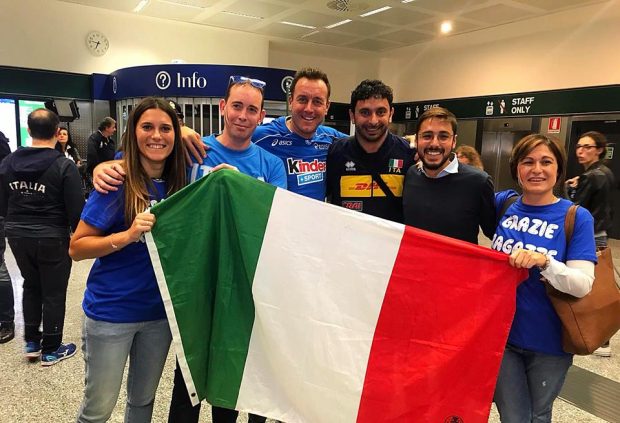 Barbieri a Malpensa ad abbracciare coach Mazzanti, Marotta pronta a dedicargli una super festa