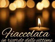 Corinaldo, oltre mille persone alla fiaccolata