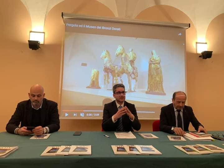 52977095_571021530078978_5659582378507501568_n