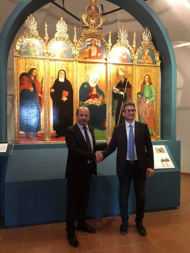 53074153_571021720078959_790146241546682368_n