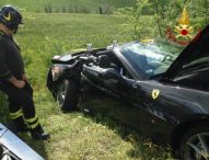 Scontro tra due Ferrari alla Mille Miglia