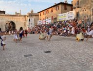 Dopo le bighette spazio ai ludi e alla bellezza: sabato si elegge Miss Fanum Fortunae e le fazioni si sfidano a colpi di spettacoli