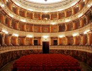 Al teatro di Cagli evento dedicato ai 271 diplomati con 100/100 nel territorio provinciale, di cui 78 con lode