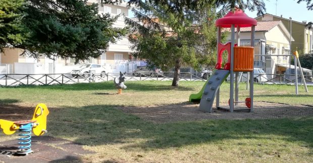 Fano, installati nuovi giochi nei parchi cittadini