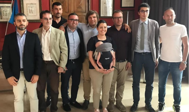 Centrodestra: “I 5 stelle pesaresi hanno tradito il voto e dopo 5 mesi entrano in maggioranza”