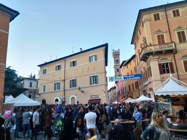 Tre domeniche da incorniciare per la Fiera del Tartufo di Pergola, promosso a pieni voti il nuovo format