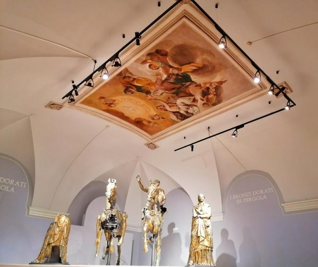 Pergola, alla CioccoVisciola di Natale una scultura di cioccolato rappresentante i Bronzi Dorati