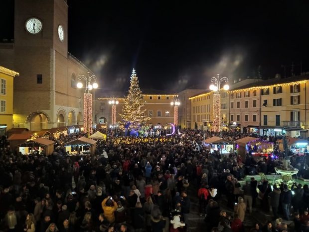 Fano, piazza XX Settembre pronta a dare il benvenuto al 2020: il programma