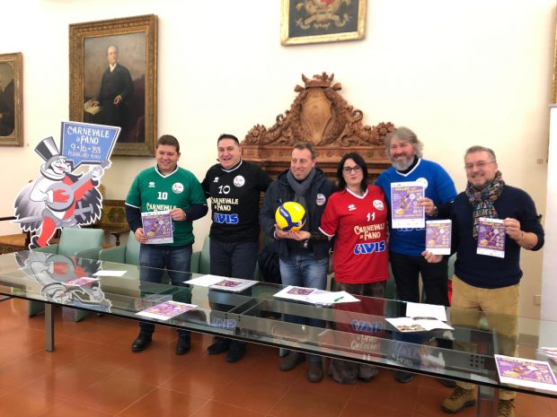 Politici, parroci, associazioni e giornalisti uniti nel nome della solidarietà