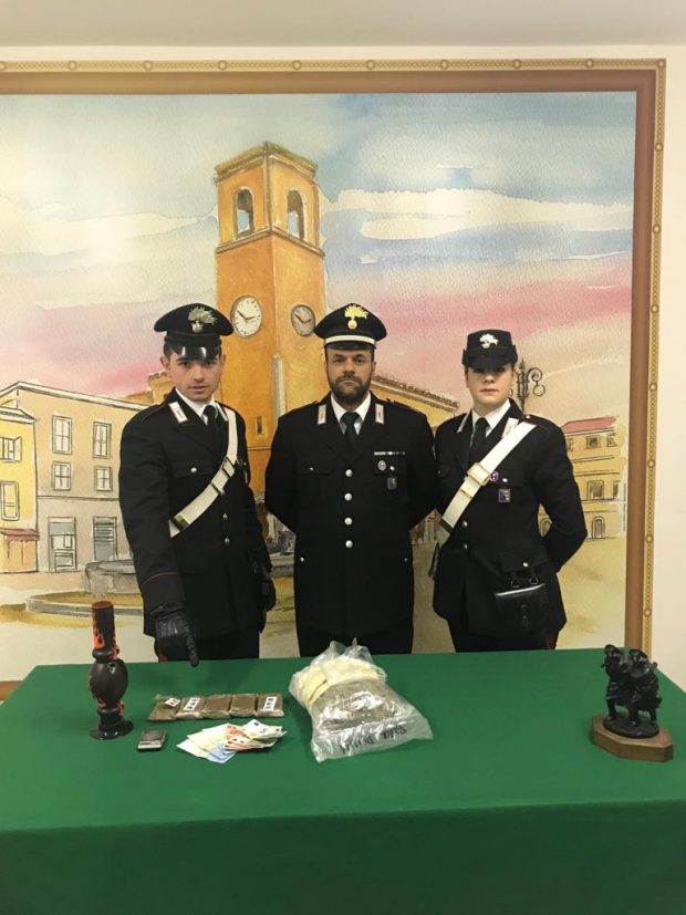 Sorpreso a casa con oltre un chilo di droga: arrestato