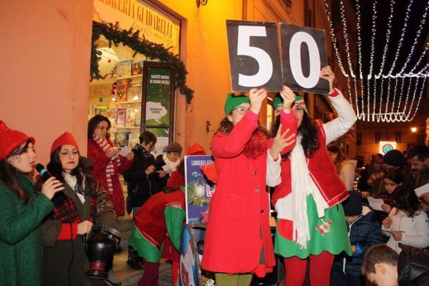 Al Magico Mondo di Babbo Natale di Pergola la Caccia agli Elfi e la Tombola, aspettando la Befana
