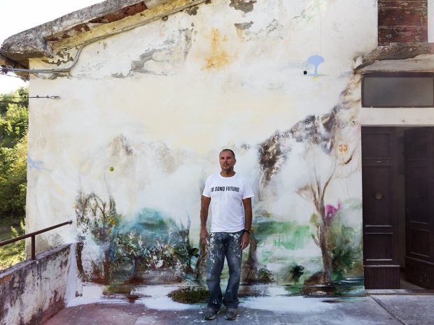 La residenza-incontro con l’artista Bellobono, inaugura a Pergola il network tra Casa Sponge e Casamavì