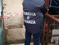 Sequestrata area con numerose carcasse di auto dismesse, una denuncia