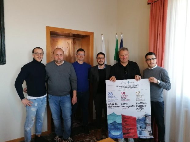 Mondolfo Marotta, ‘Istruzioni per vivere’: storie incontrate camminando con Luca Pagliari