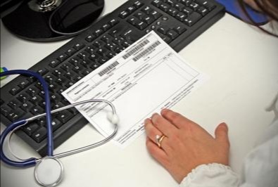 Coronavirus, ricetta medica arriva via mail o Whatsapp