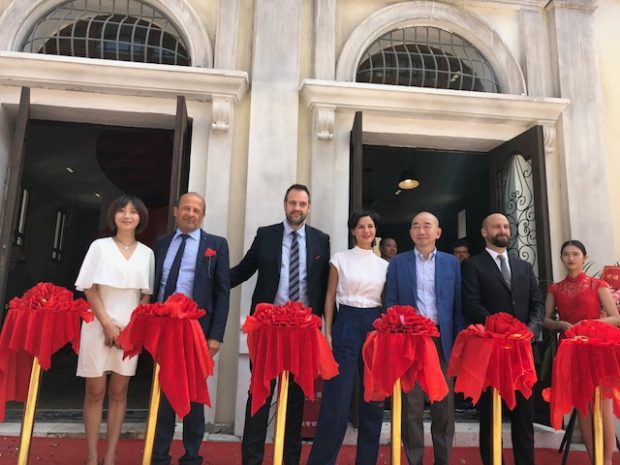 Dalla Cina altre 10mila mascherine per le Marche