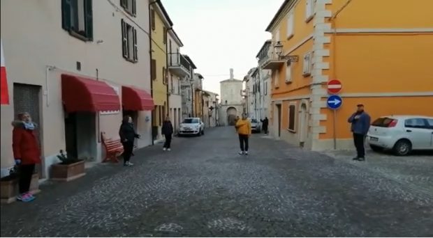 A Serra Sant’Abbondio risuona e si canta l’Inno d’Italia