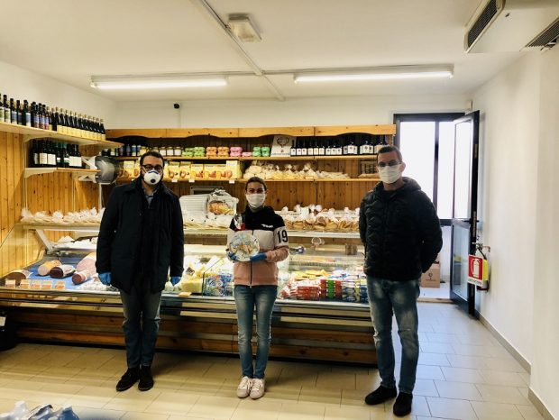 Segnali di speranza, a Cerasa di San Costanzo apre un nuovo negozio