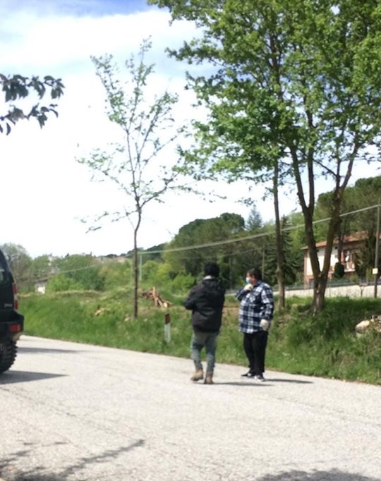 Vagava da giorni tra Serra, Frontone e Pergola. Giovane trovato e rifocillato