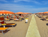 Borse mare estive: le tendenze dell’estate sulla costa marchigiana