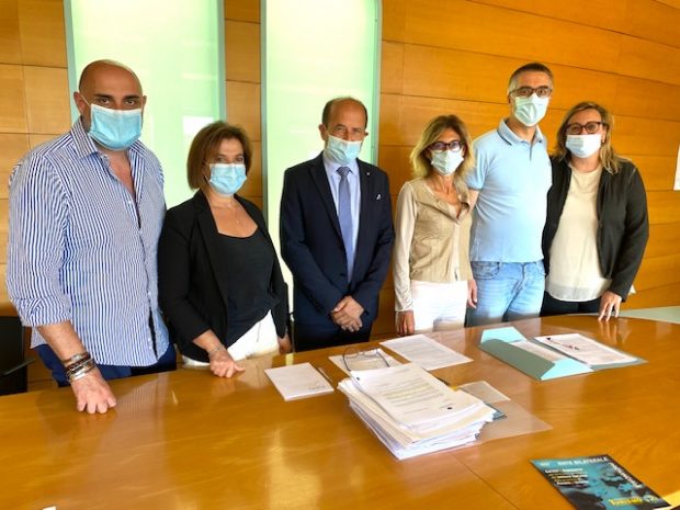 Coronavirus, gli Enti Bilaterali del Commercio e Turismo stanziano 330mila euro per lavoratori e imprese