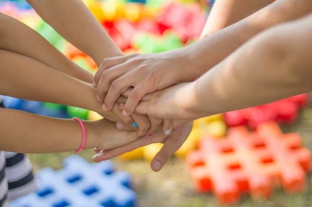 Socialità e gioco per bambini 0-3 anni, Decreto Regione Marche: cosa cambia