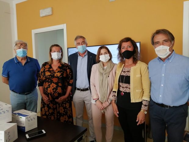 Confcommercio Fano dona a Marche Nord 1200 mascherine Ffp3