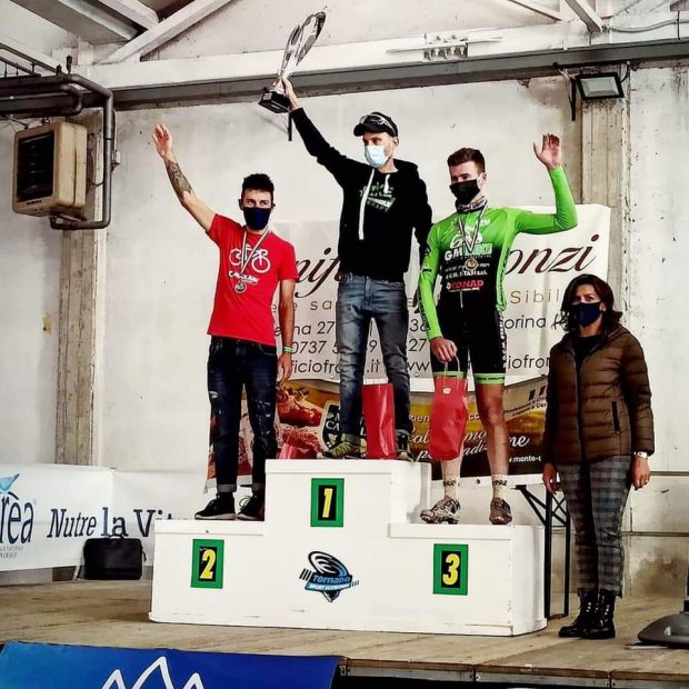 Bike Therapy trionfa a Camerino: impresa di Rocchetti, sul podio anche Giombetti, Pes e Angeletti