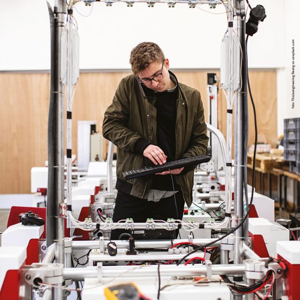 Formazione gratuita occasione imperdibile in tempo di crisi, al via corso per operatore macchine utensili