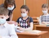 Marche, bambini e mascherine a scuola: decine di segnalazioni sulla scrivania del Garante