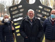 Fano, dopo gli atti di vandalismo la scultura di Polifemo torna nel quartiere del Vallato