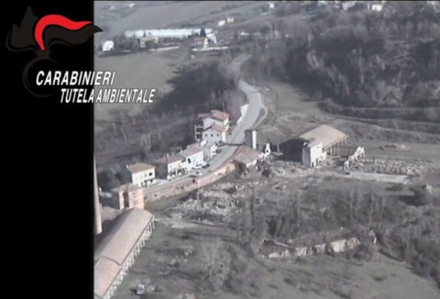 Terre Roveresche, sequestrata vasta area adibita a discarica abusiva. Una denuncia