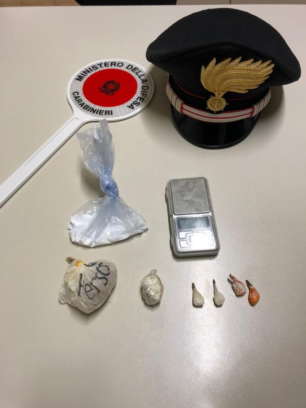 Nascondevano la droga negli slip. A Lucrezia i carabinieri arrestano due uomini per spaccio